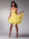 vestido romantico amarelo